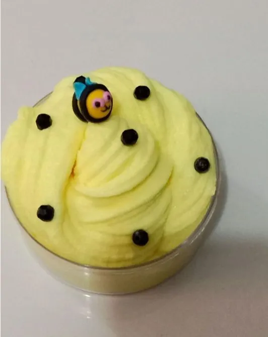 honey%20bee%20slime/%20neon%20yellow%20honey%20bee%20slime%205oz/150%20ml%20-%20Image%203