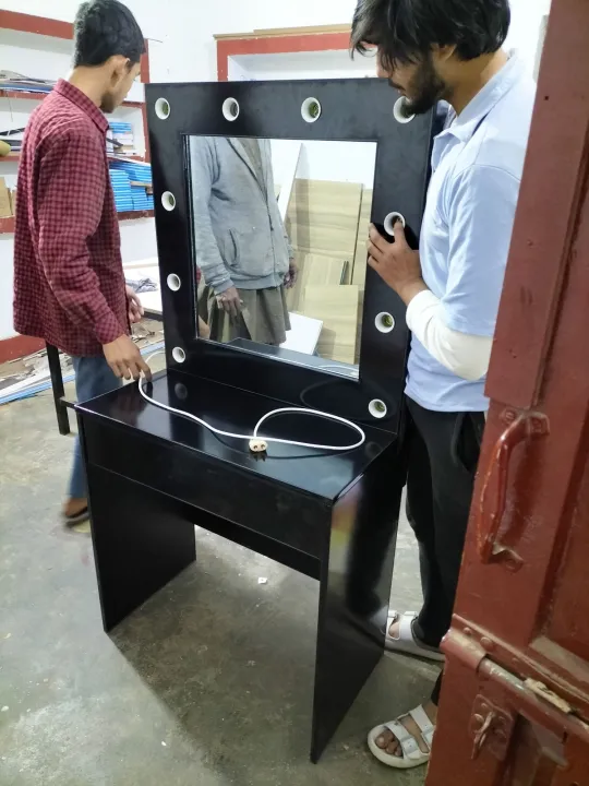 Modern%20Dressing%20Table%20With%20Mirror%20Bedroom%20Furniture%20Vanity%20Mirror%20Dressing%20Table%20With%20Drawer%20-%20Image%202