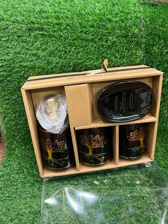 4%20pices%20bathroom%20set%20and%20two%20colour%20black%20gold%20and%20white%20gold%20-%20Image%206