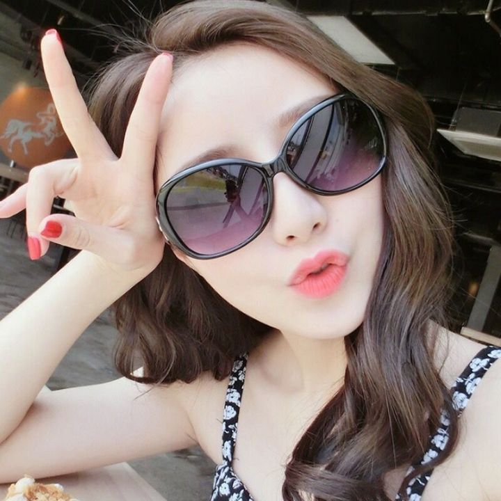 New%20Fashion%20Sunglasses%20Trend%20Large%20Frame%20Sunglasses%20Women%20Gradient%20Street%20Photo%20Glasses%20-%20Image%202