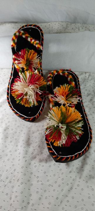 Balochi ladies Chappal,Balochi Sawas for womans