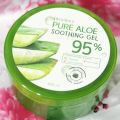 Deoproce Pure Alove Soothing Gel. 