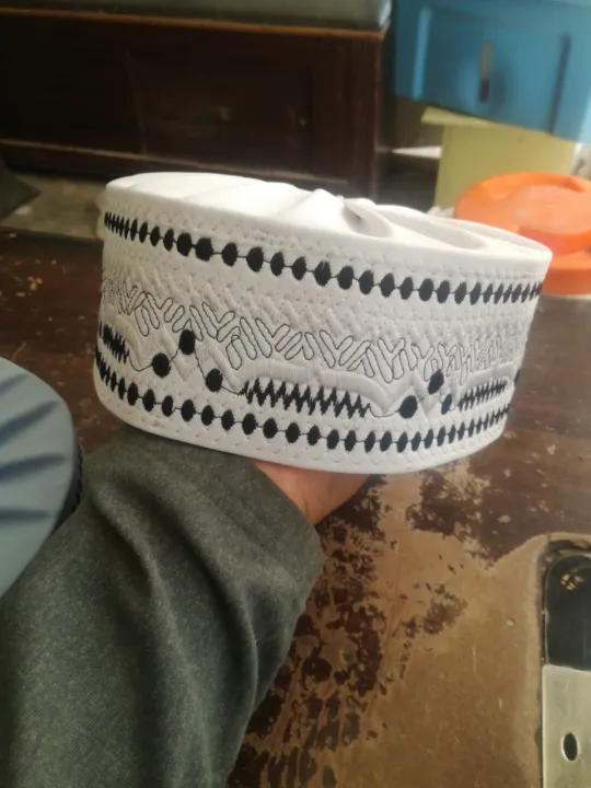 Muslim%20topi%20fir%20pray%20-%20Image%204