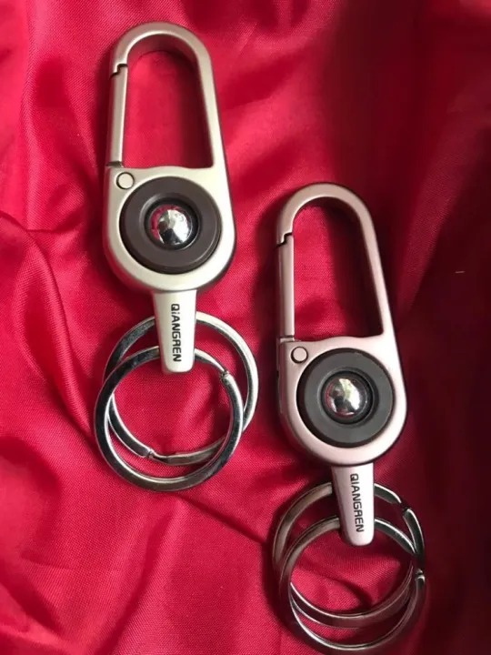 Premium%20Qiangren%20Keychain%20Holder/Stylish%20Metal%20Key%20Ring%20For%20Motor%20Bike/Home%20key%20-%20Image%205