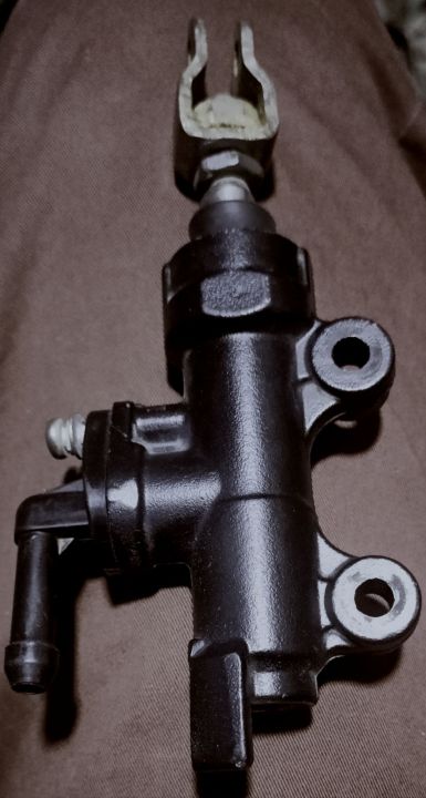 Brake%20master%20cylinder%20Rear%20for%20KPR%20-%20Image%202