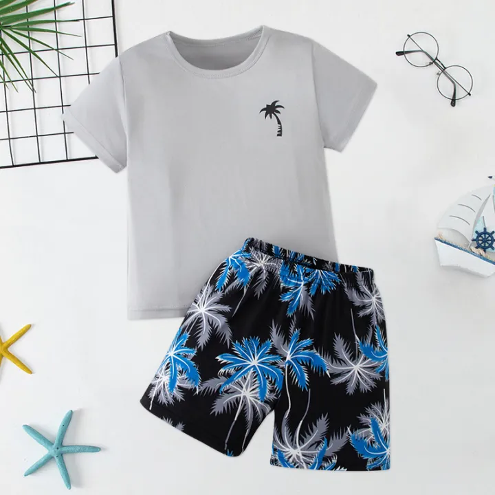 2-Piece%20Children's%20Summer%20Casual%20Minimalist%20Set%20for%20Boys%20and%20Girls,%20Comfortable%20Round%20Neck%20Short-Sleeved%20Top,%20Versatile%20Shorts%20-%20Image%204