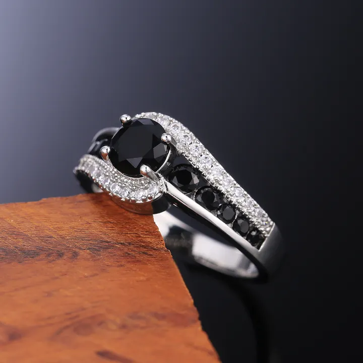 Huitan%20Special-interest%20Black%20Stone%20Women%20Wedding%20Ring%20Dazzling%20Crystal%20Zircon%20Delicate%20%20Top%20Quality%20Female%20Classic%20Jewelry%20-%20Image%204