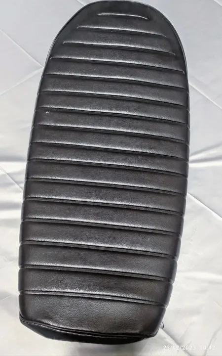 Cafe%20Racer%20Seat%20for%20CD70%20CG125%20Motorcycle%20Unisex%20Vintage%20Style%20Black%20Brown%20Leather%20Replacement%20Cushion%20Pad%20-%20Image%202