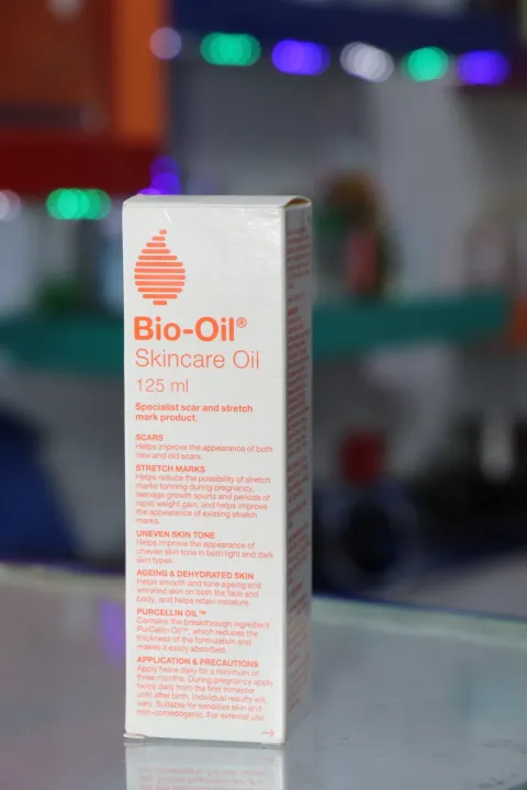 Bio-Oil%20Original%20Skincare%20Oil%20suitable%20for%20Stretch%20Marks%20%7C%20Scar%20Removal%20%7C%20Uneven%20Skin%20Tone%20%7C%20Vitamin%20E%20%7C%20All%20Skin%20Types%20%7C%20125ml%20-%20Image%203