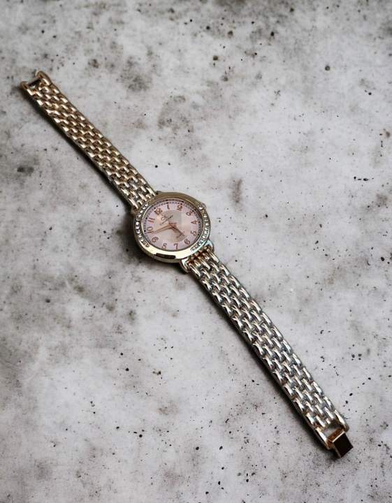 New%20Fashionable%20stainless%20analogue%20Hand%20watches%20for%20women's%20-%20Image%204