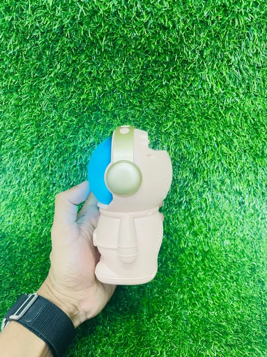 NEW%20X-808%20Astronaut%20Light%20Portable%20radio%20Astronaut%20Smart%20BT%20Speaker%20Astronaut%20Design%20LED%20Night%20Light%20Music%20Speaker%20-%20Image%207