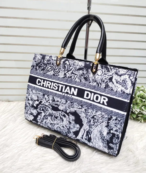 Christian%20Dior%20Trendy%20Handbags%20for%20Women%20-%20Designer%20Shoulder%20&%20Crossbody%20Bags%20-%20Image%206