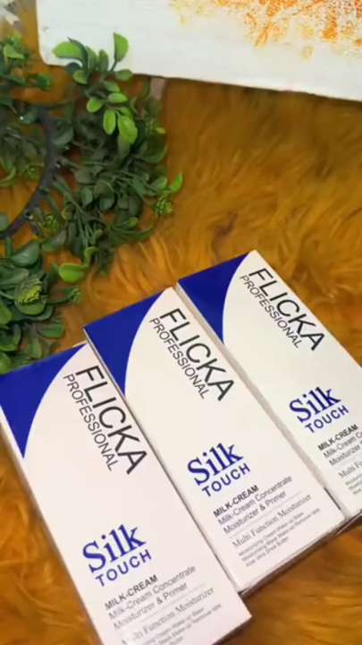 Flicka Silk Touch Milk Cream Primer & Moisturizer – Hydrating Makeup Base for Silky Smooth Skin