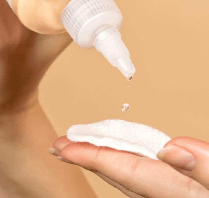 The%20Ordinary%20Glycolic%20Acid%207%25%20Exfoliating%20Toner%20240ml%20-%20CANADA%20-%20Image%204