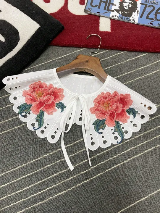 Original%20Niche%20Design%20Spring%20New%20Style%20Flower%20and%20Bird%20Pattern%20Retro%20Fabric%20Fake%20Collar%20Women's%20Embroidered%20Straps%20Cut%20Out%20Shawl%20Can%20Be%20Matchinged%20with%20Shirts%20T-Shirts%20and%20Skirts%20for%20Outings%20to%20Play%20Holiday%20Style%20-%20Image%205