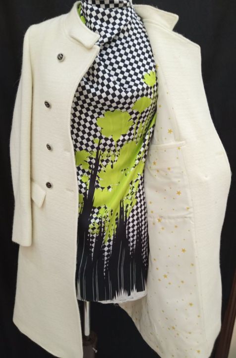 Thanx%20to%20a%20tailored%20silhouette%20and%20classic%20detailing,%20this%20wool-rich%20Autograph%20coat%20will%20stay%20stylish%20year%20after%20year.Regular%20fit%20in%20a%20longline%20design.Made%20with%20luxurious%20cashmere%20for%20a%20soft%20feel.%20-%20Image%204