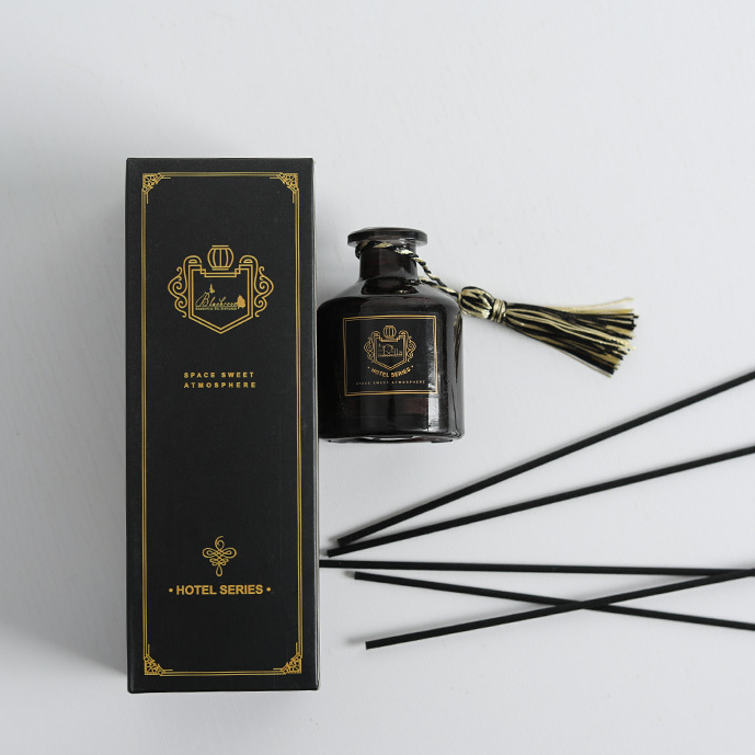 50%20ml%20wooden%20scent%20reed%20diffuser%20with%20five%20star%20hotel%20essential%20oil%20box%20aroma%20essential%20oil%20diffuser%20-%20Image%203