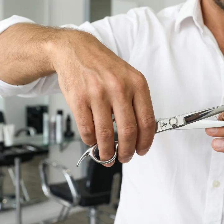 FnLune%206inch%20Hairdressing%20Barber%20Hair%20Scissor%20Professional%20Hairdressers%20Barbers%20Stainless%20Steel%20Hair%20Cutting%20Shears%20Salon%20Barber%20-%20Image%203