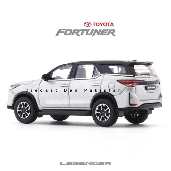 Toyota%20Fortuner%20Legender%20(RHD)%20Diecast%20Model%20%7C%20Size:%207%20cm%20-%20Image%208