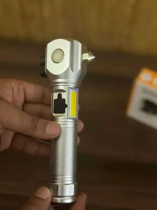 Waterproof%20Flashlight:%2026600mAh%20Power%20Bank,%20Laser%20Precision,%20and%201km%20Range%20-%20Image%204