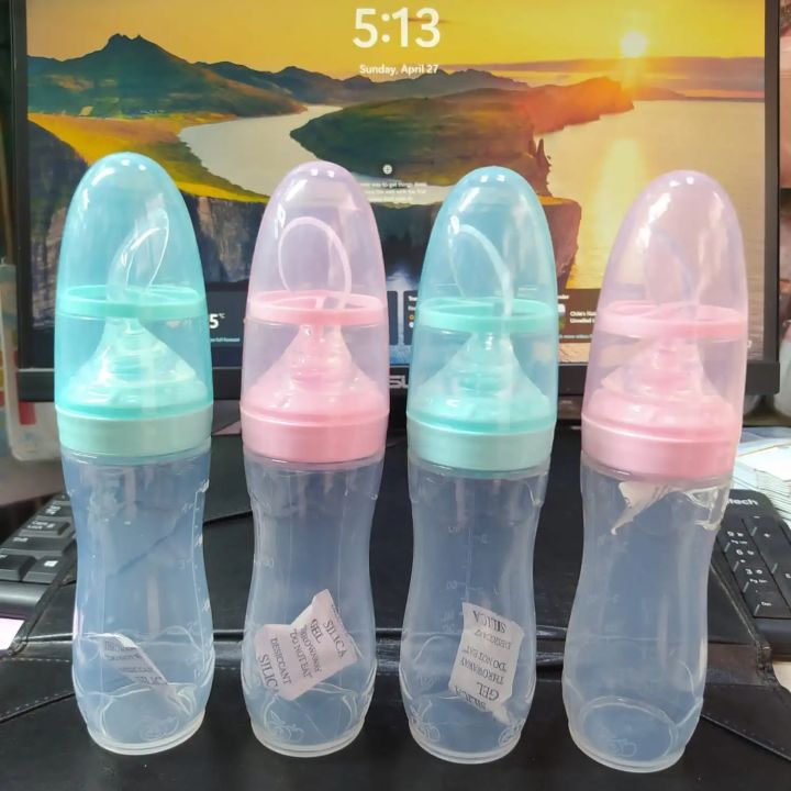 Baby%20Silicone%20Rice%20Paste%20Squeeze%20Feeding%20Spoon%20Bottle%20with%20Suction%20Cup%20-%20Image%205
