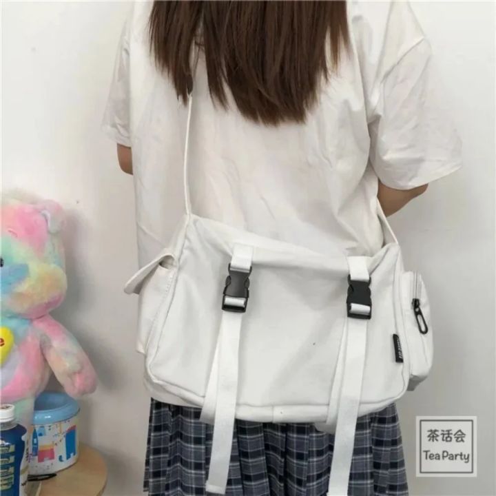 Japanese%20Harajuku%20Women%20Messenger%20Bag%20Solid%20Color%20Canvas%20Crossbody%20Bags%20Student%20Large%20Capacity%20Handbags%20Shoulder%20Bag%20-%20Image%204