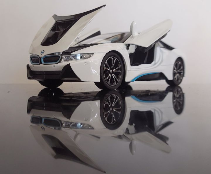 Diecasts%20&%20Toy%20Vehicles%20BMW%20I8%201:24%20Alloy%20Collection%20Model%20Car%20-%20Image%206