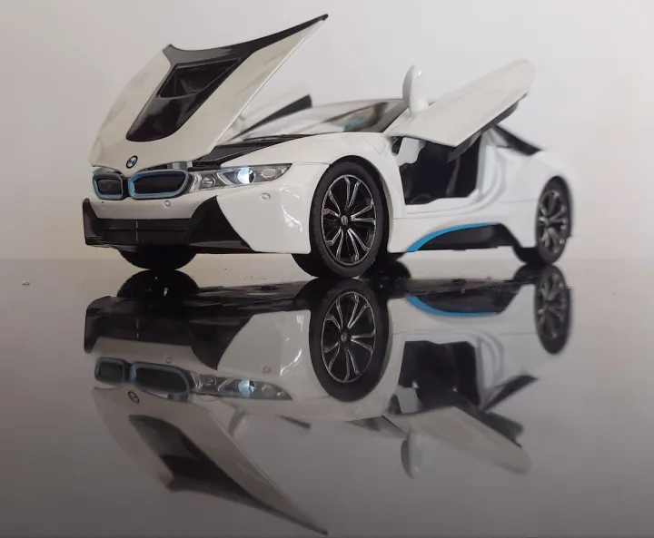 Diecasts%20&%20Toy%20Vehicles%20BMW%20I8%201:24%20Alloy%20Collection%20Model%20Car%20-%20Image%206