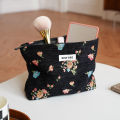 DJDF Women's Cosmetic Bag Vintage Black Background Flower Skincare Product Storage Bag Portable Travel Toiletry Bag Coin Purse. 
