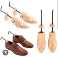 Shoe Tree Wooden Adjustable Shoe Supporter Spring Shoes Stretcher for Shoes Crease Protector. 