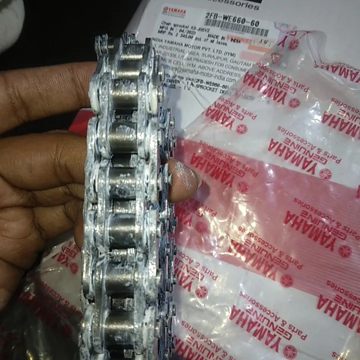 Genuine%20Yamaha%20R15%20V2%20Chain%20&%20Sprocket%20Set%20Front%2015%20teeth%20&%20Rear%2047%20Teeth%20%20%202FB-WE660-60%20-%20Image%207