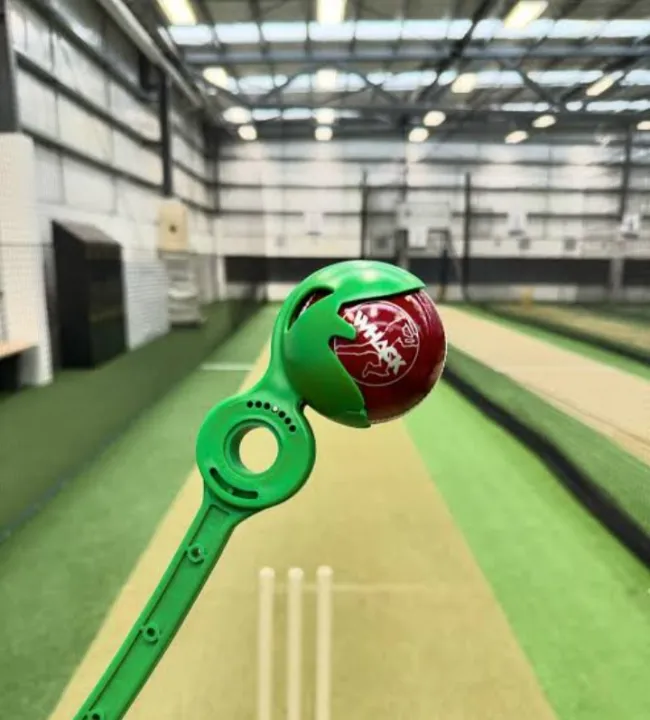 Ball%20thrower%20%20Stick%20speed%20Arm%20Cricket%20practice%20and%20multi%20colour's%20-%20Image%205