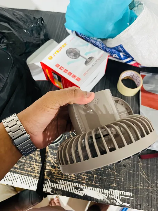Jy%20Super%20JY-2218%20Professional%20Premium%20Look%20Rechargeable%20Portable%20Mini%20Table%20Fan%20Strong%20Wind%20Left%20to%20Right%20Oscillating%20Angle%2045%20Degrees%20-%20AC/DC%20-%20Image%205