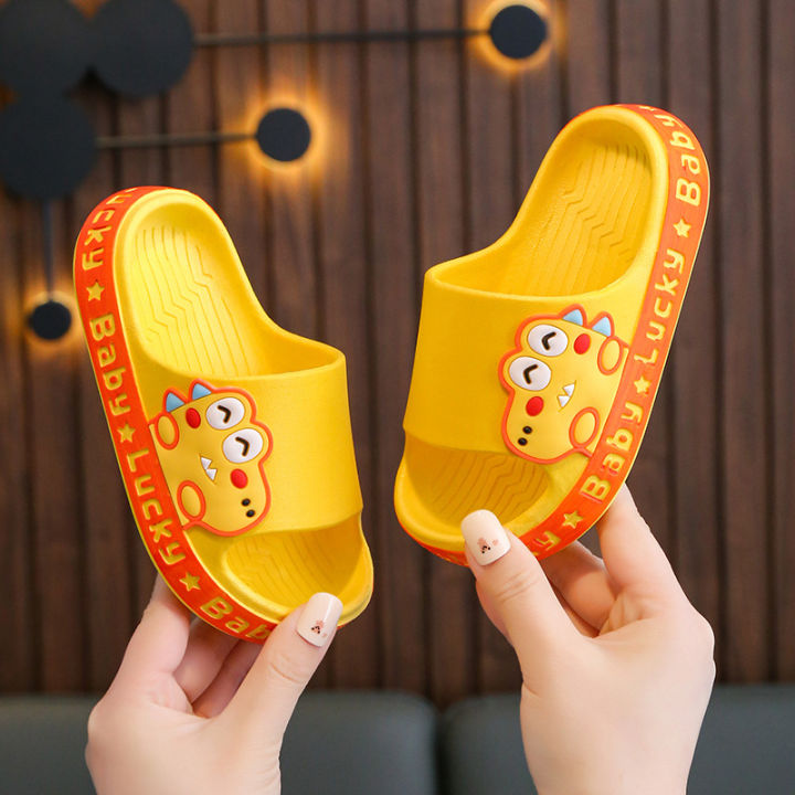 Children's%20Indoor%20Home%20Slippers%20Anti-Slip%20Odor%20Control%20Bathrooms%20Cartoon%20Cute%20PVC%20Material%20Flip%20Flops%20Boys%20Girls%20Summer%20Sandals%20-%20Image%204