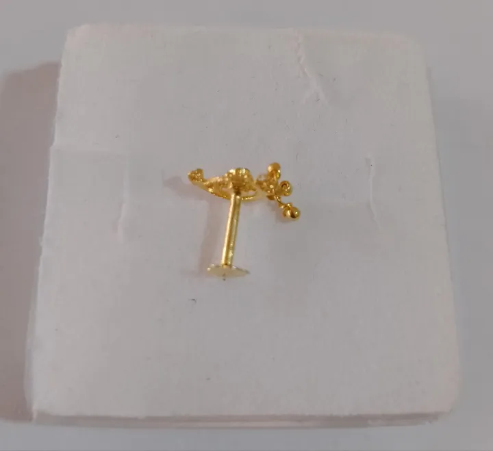 Traditional%20Golden%20Nathli%20Nose%20Pin%20for%20Women%20&%20Girls%20%7C%20Gold%20Plated%20Nath%20with%20Stone%20%7C%20Ethnic%20Jewelry%20-%20Image%202