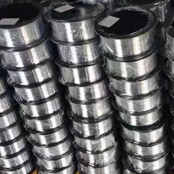 Flux%20core%20welding%20wire%20is%20available%20in%20size%200.8mm-1mm.%20Quantity%201%20roll%20weight%201.0%20kg%20welding%20wire%20flux%20core%20welding%20wire%20-%20Image%203