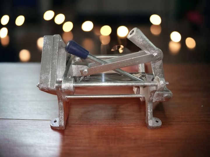 Chips%20Cutter%20With%20Handle,%20Small%20Size%20Chips%20Cutter,%20Potato,%20Vegetable%20cutter%20-%20Image%202