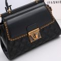 Women's handbag 2024 new autumn and winter high-end feeling, light luxury diamond grid small square bag, shoulder and crossbody.