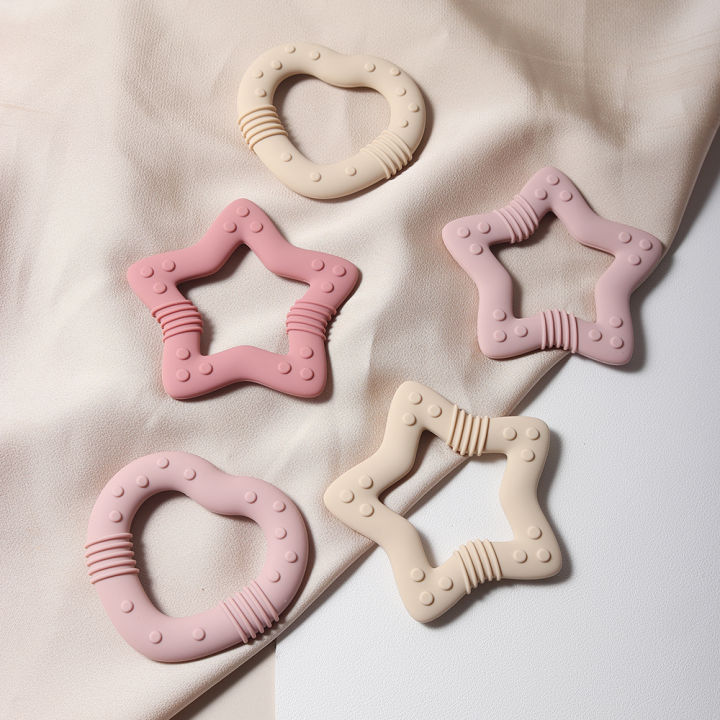 Food%20Grade%20Silicone%20Heart%20Teether%20New%20Baby%20Teething%20Toy%20Silicone%20Teether%20for%20Infant%20Relief%20Comfortable%20Chew%20Toy%20-%20Image%204