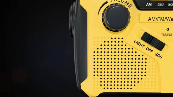 AM/FM Portable Solar Radio with Crank Dynamo Emergency Radio 4000 mAh Rechargeable Battery LED SOS Alarm for Camping