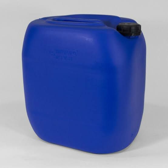 30 liter jerry can blue liquid can best for storage