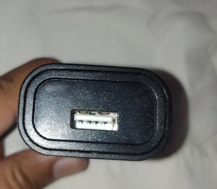 5V%20DC%20@%20200mA%20USB%20Device%20Charger,%20Input:%20100V-240V%20~%2050/60Hz%20Compact%20-%20Image%204