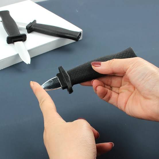 Funny%20Fake%20Prank%20Tricky%20Knife%20Digger%20Practical%20Jokes%20Toy%20Magic%20Funny%20Spring%20Retractable%20Knife%20Set%20for%20Kids%20and%20Adults%20-%20Image%207