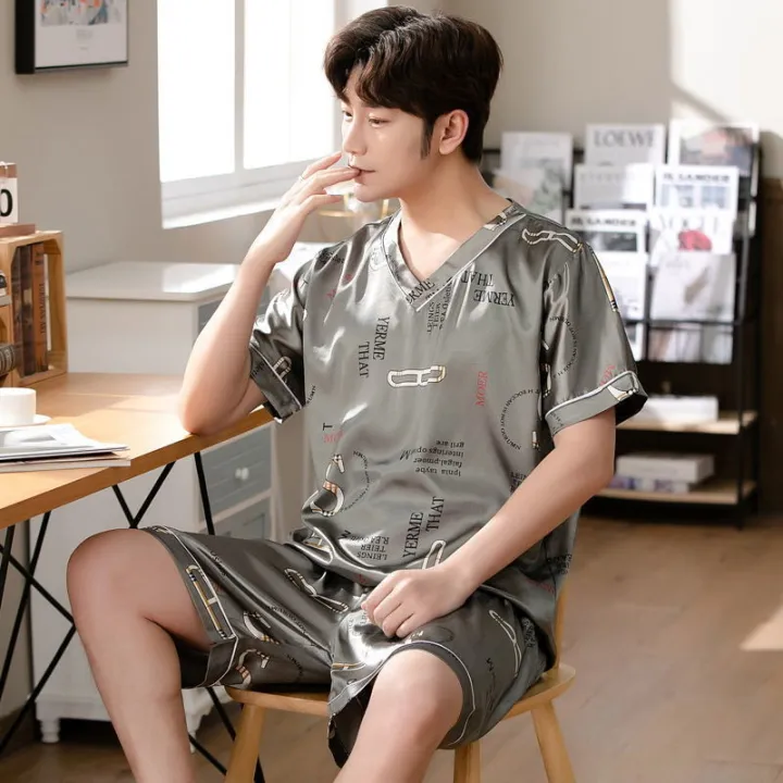 Pajamas%20Men%20Ice%20Silk%20Short-Sleeved%20Student%20Homewear%20Two-Piece%20Set%20of%20Easy-to-Clean%20Short-Sleeved%20Shorts%20Nightwear%20Loungewear%20-%20Image%204