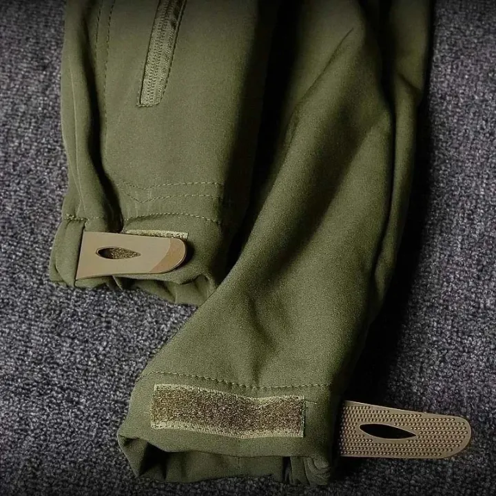 %20Waterproof%20Men%20Camo%20Set%20Soft%20Shell%20Fleece%20Winter%20Combat%20Suit%20Windbreak%20Warm%20Multi%20Pocket%20Outdoors%20Training%20Uniform%20-%20Image%205