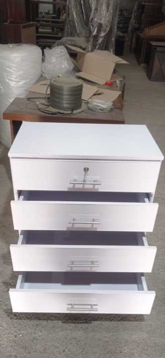 4Drawer%20Chester%20%7C%20Chester%20Drawer%20%7C%20Dresser.01%20-%20Image%204