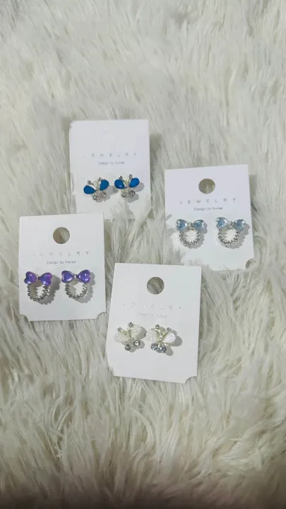 Women's%20Classic%20Ear%20Studs%201%20Pair%20-%20Image%205