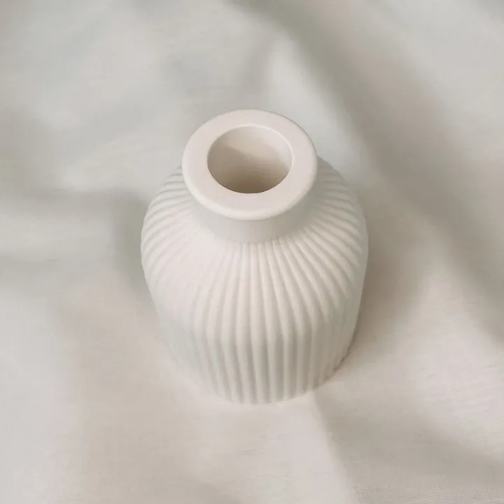 Concrete%20Decor%20Vase%20-%20Mini%20Ribbed%20Turbine%20Rounded%20Vase(Size%2010*6%20cm)%20-%20Image%204