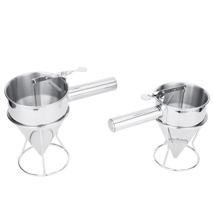 600/1200ML%20Oil%20Bucket%20with%20Holder%20Stainless%20Steel%20Funnel%20Dispenser%20Cupcake%20Pancake%20Batter%20Octopus%20Ball%20Kitchen%20Baking%20Tool%20-%20Image%205