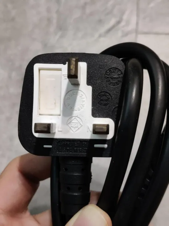 NEW%201.8m%2013A%20UK%20Plug%20Laptop%20Power%20Cable%20-%20Image%202